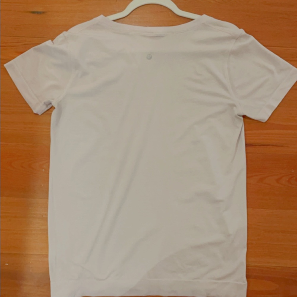 Light pink luluemon top
